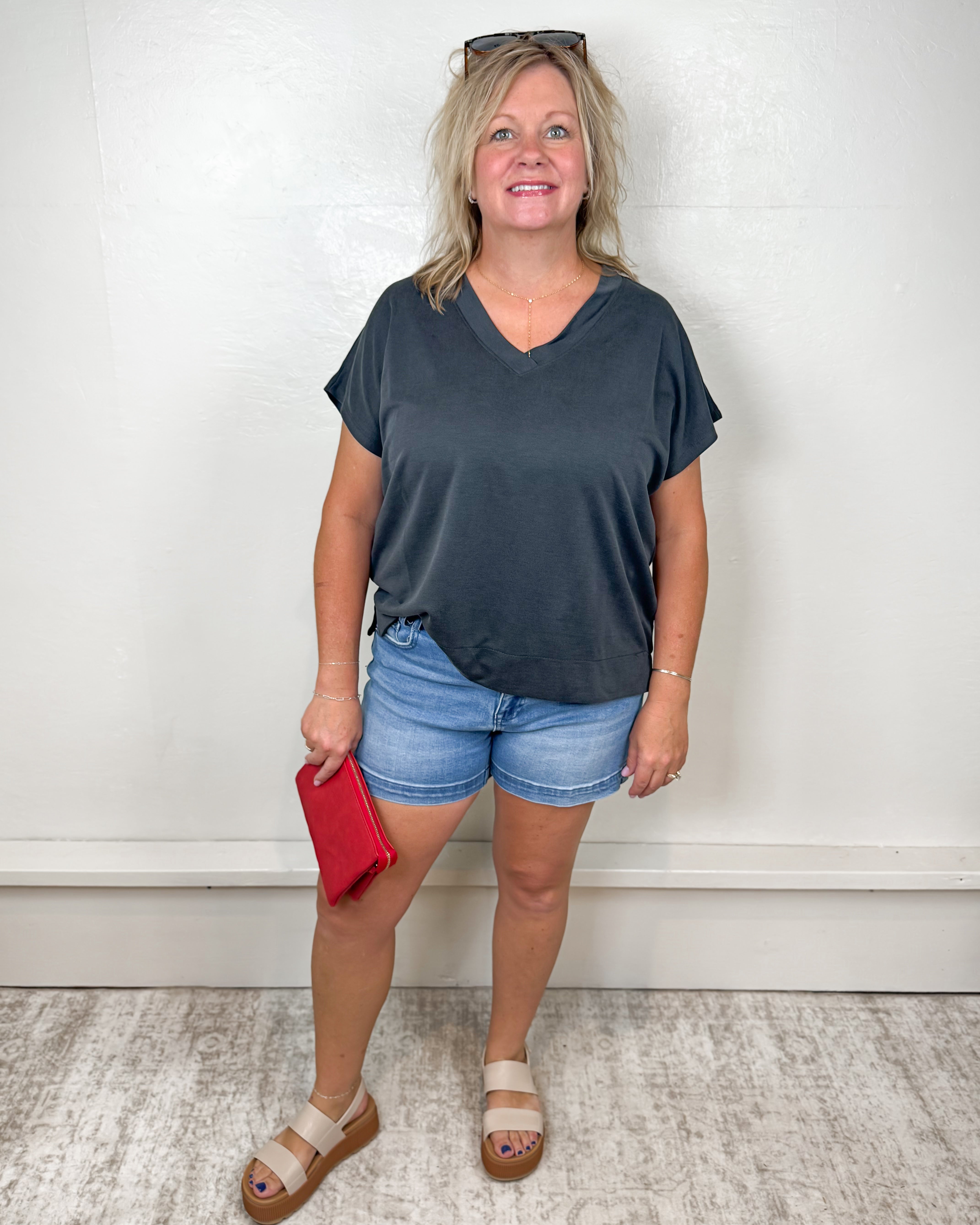 Chloe V Neck Short Sleeve Top – Haven on 613