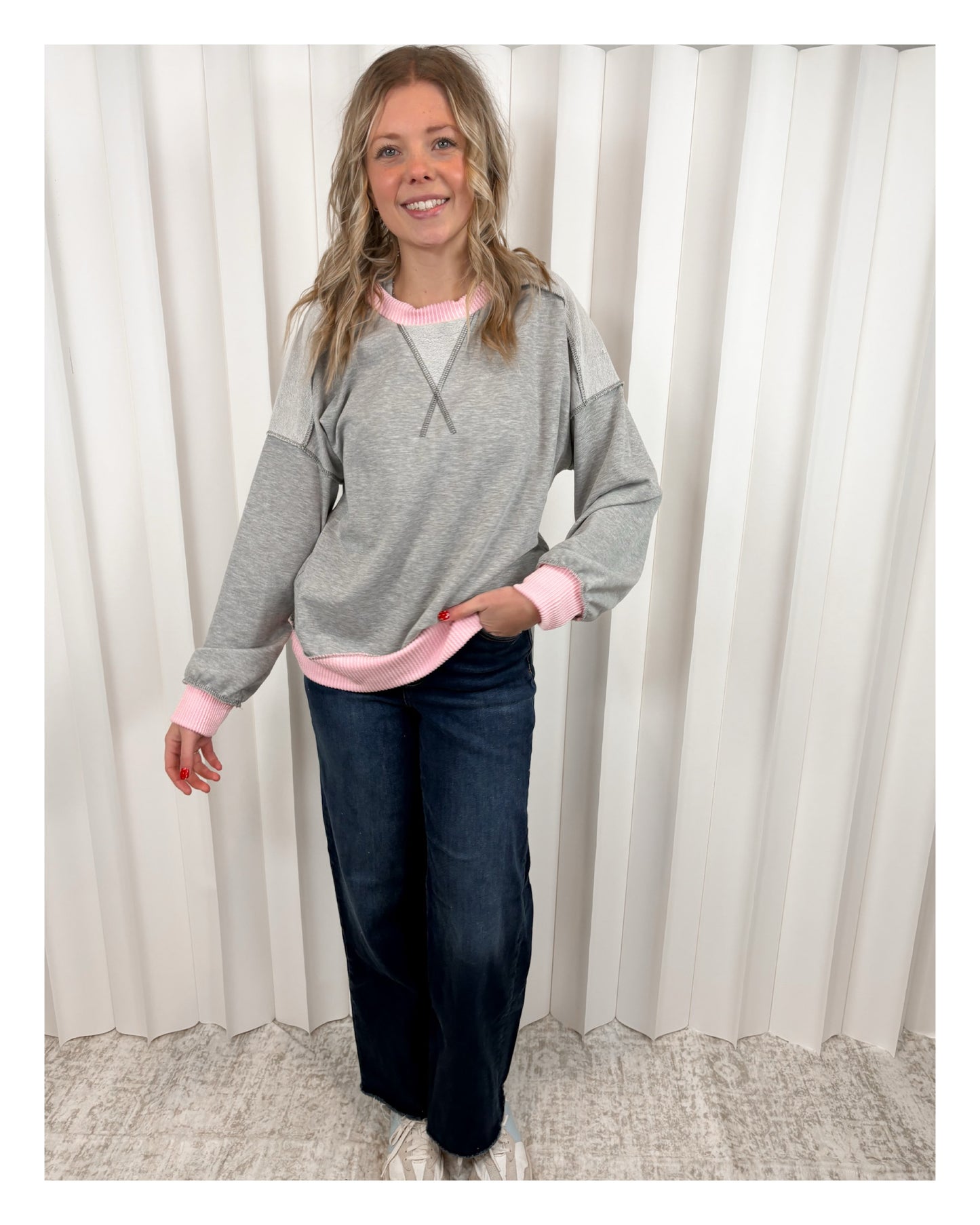 Lylah Contrast Hem Pullover
